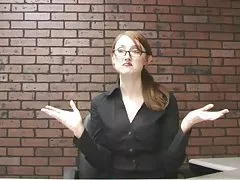Layla Sin戏弄口交和Handjob