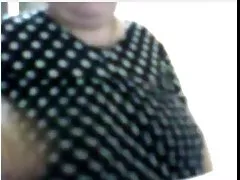 亚洲女按摩师在spycam面前拉客户